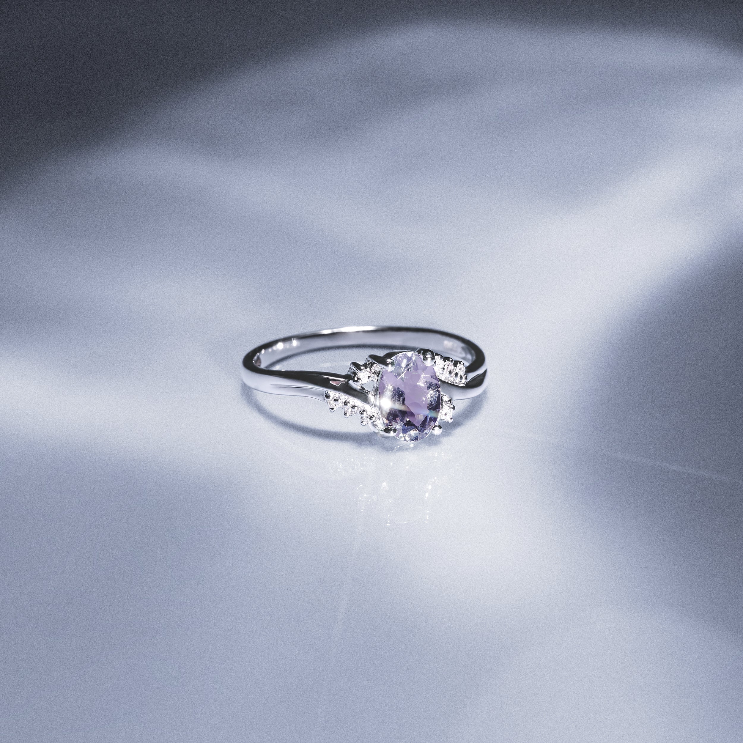 Amethyst 0.68ct And Diamond 9K White Gold Ring - Image 4