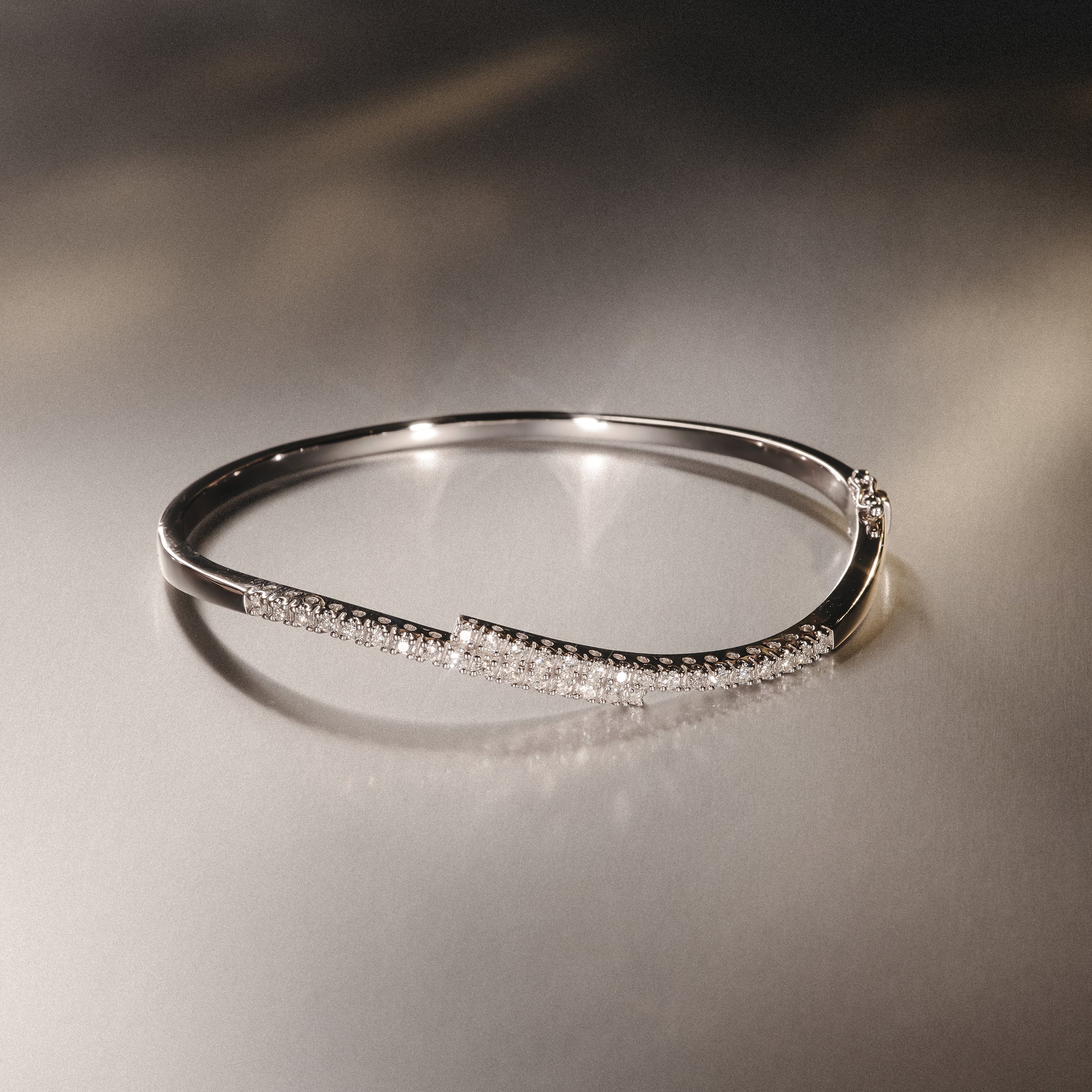 Diamond Bangle 0.50ct 9K White Gold - Image 4