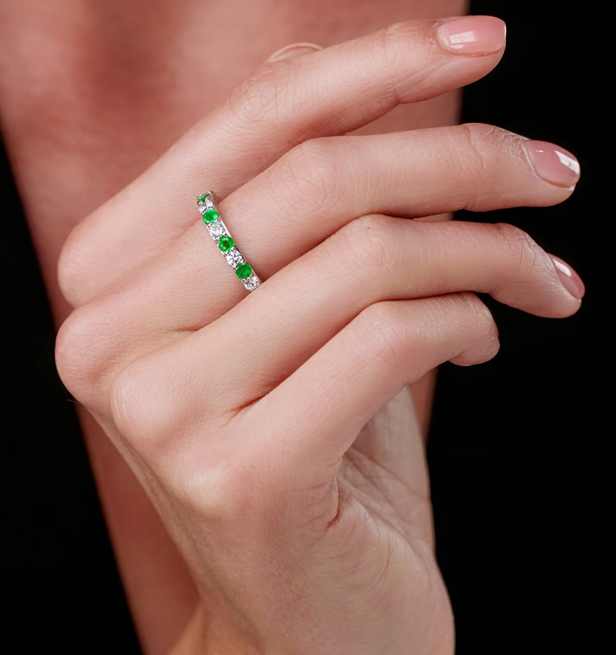 Emerald and 0.50ct Diamond Asteria Eternity Ring 18K White Gold - Image 2