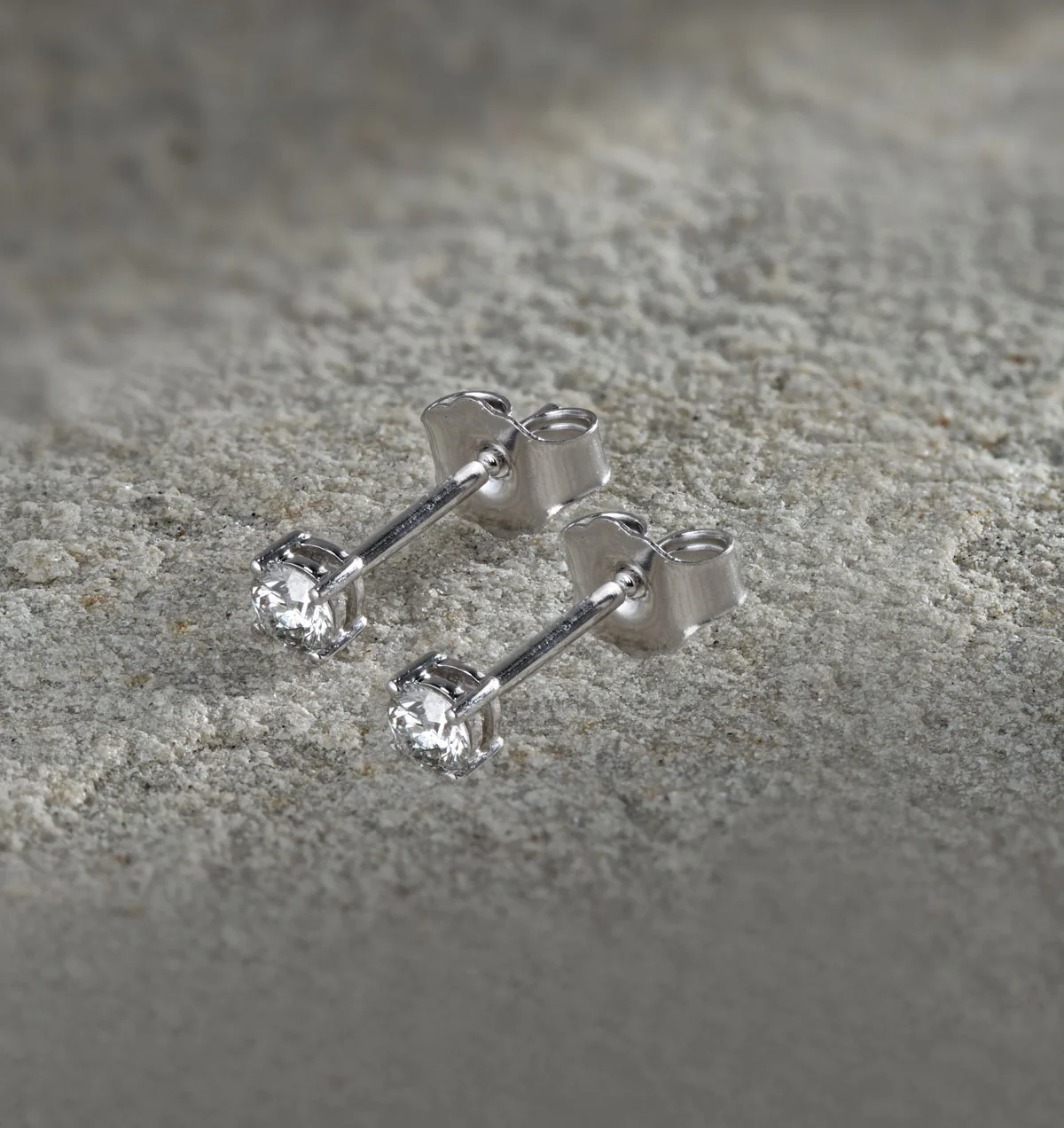 Lab Diamond Studs Earrings 0.20ct H/Si Quality in 9K White Gold - 3mm - Image 5