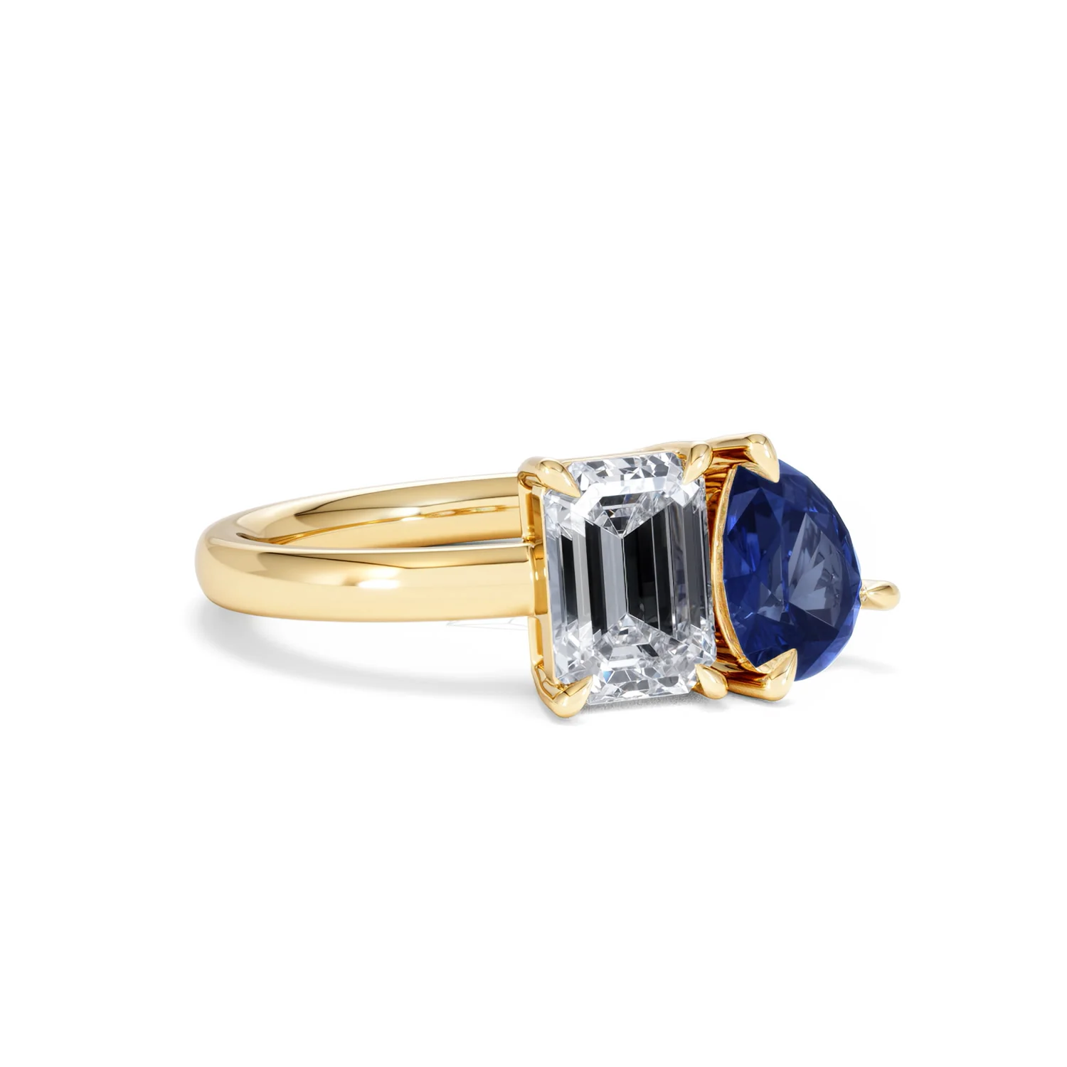 Toi Et Moi 1.50ct Emerald Cut Lab Diamond and 1.50ct Pear Lab Sapphire Engagement Ring in 18K Yellow Gold - Image 15